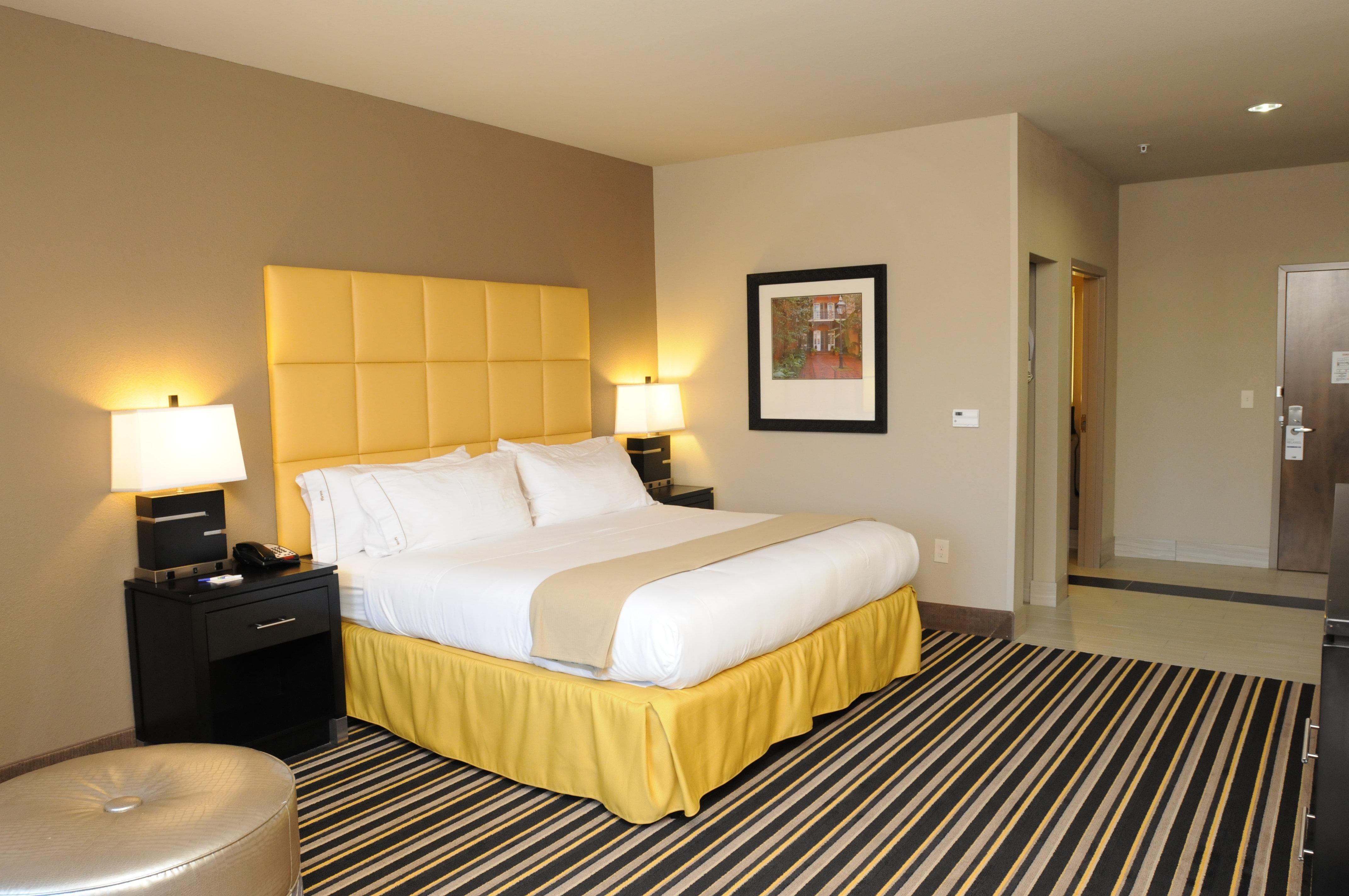 Holiday Inn Express Covington-Madisonville By Ihg Esterno foto