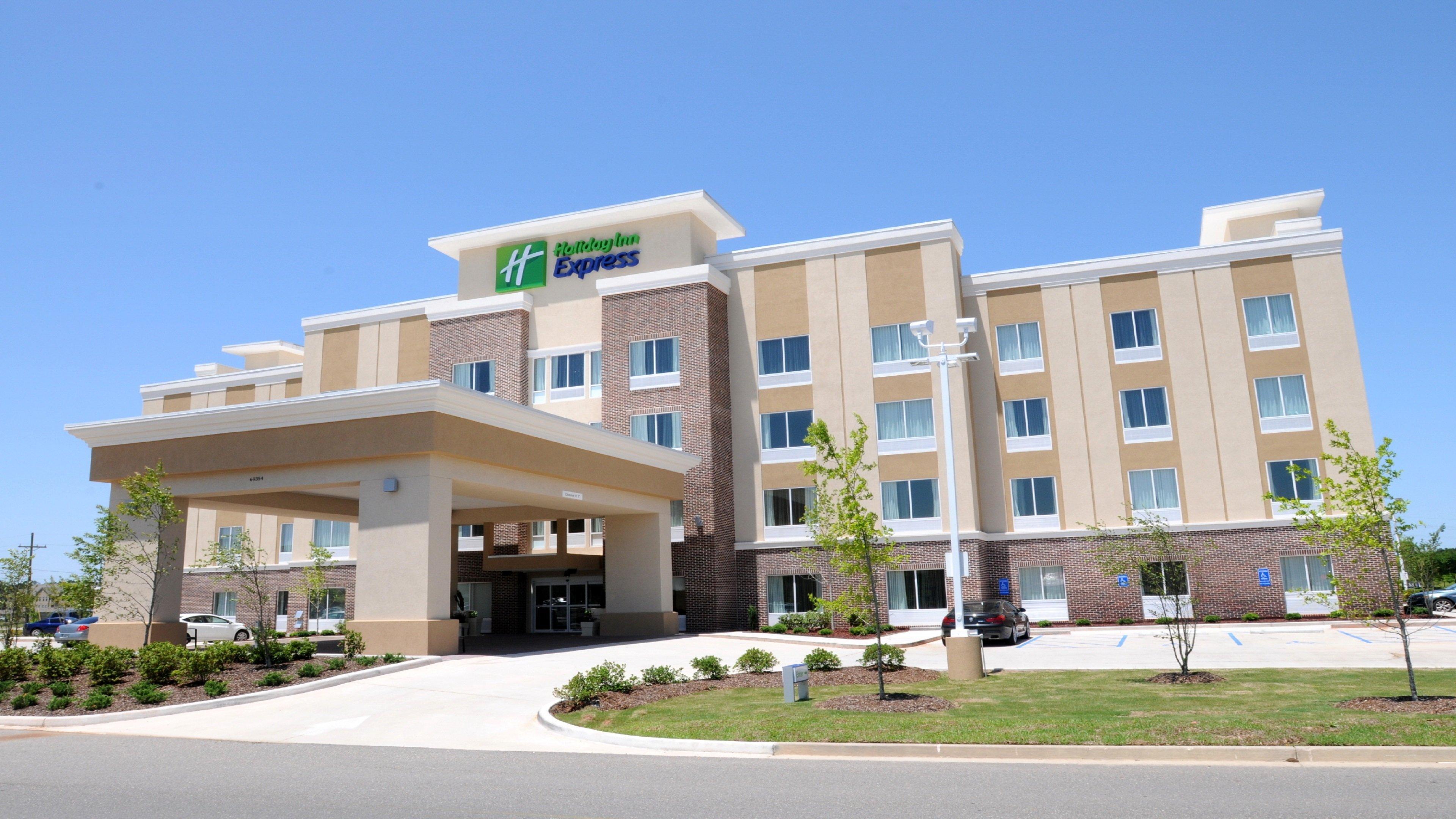 Holiday Inn Express Covington-Madisonville By Ihg Esterno foto