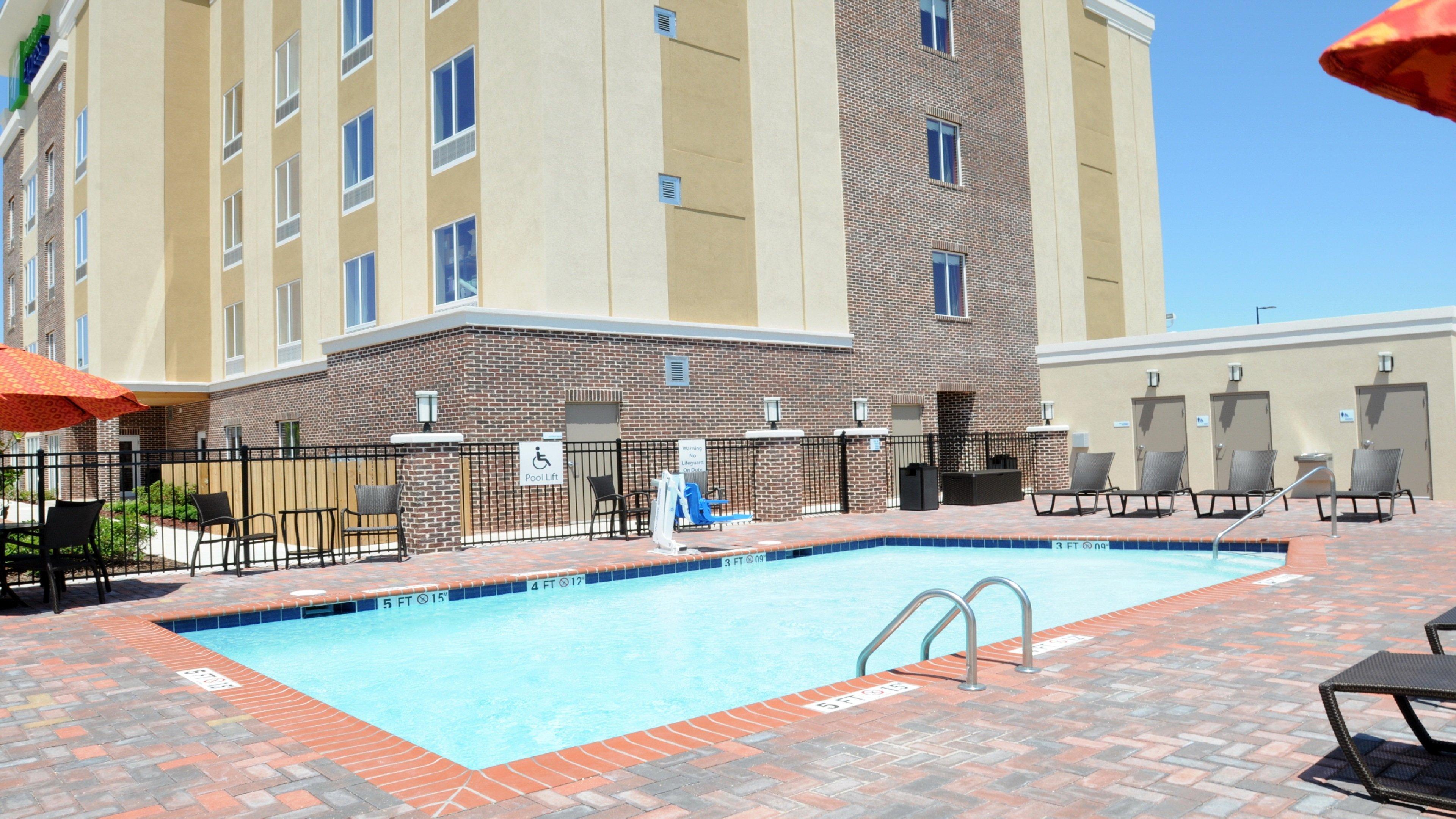 Holiday Inn Express Covington-Madisonville By Ihg Esterno foto